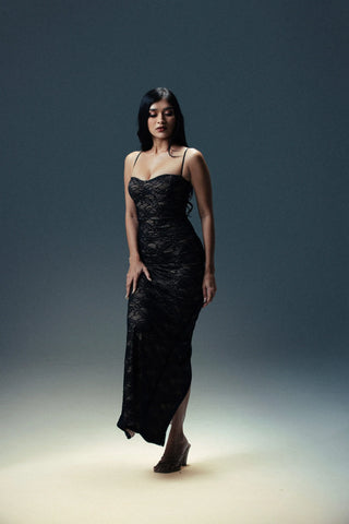 LUNA HEARTLINE LACE GOWN - BLACK